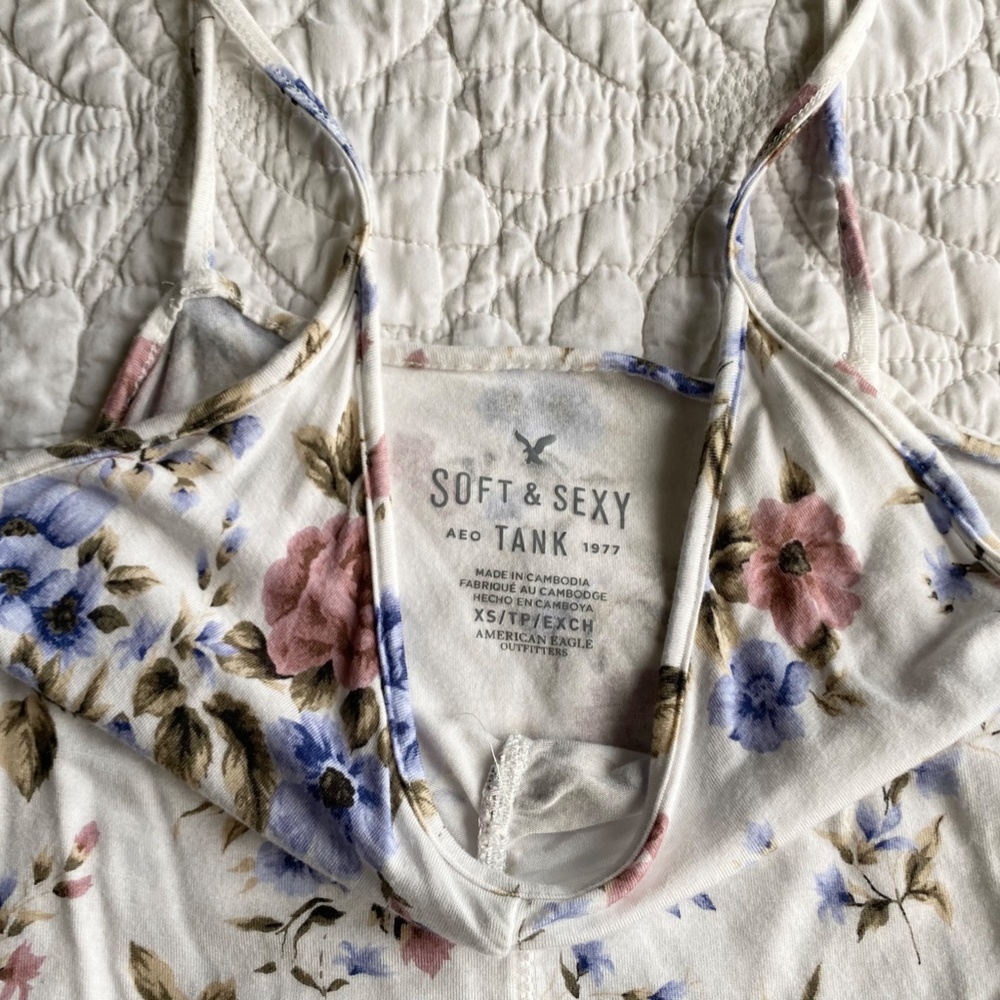 American Eagle Soft & Sexy Floral Tank - Picture 4 of 4